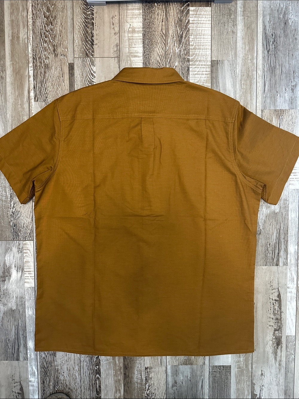 Simms Short Sleeve Button-Up Shirt in Brown. NWOT! - Picture 10 of 10
